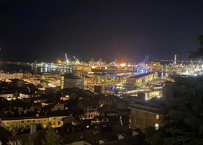 View & Hiking In Italian Riviera