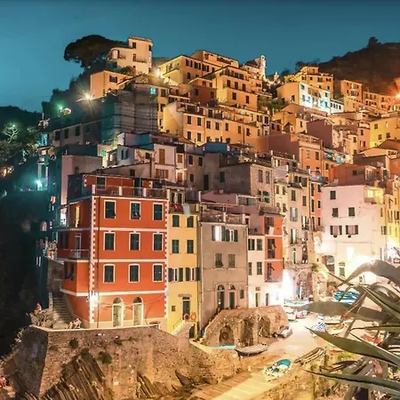 View & Hiking In Italian Riviera Lejlighed